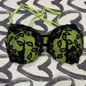 La Vie En Rose Black and Green Lace Bra